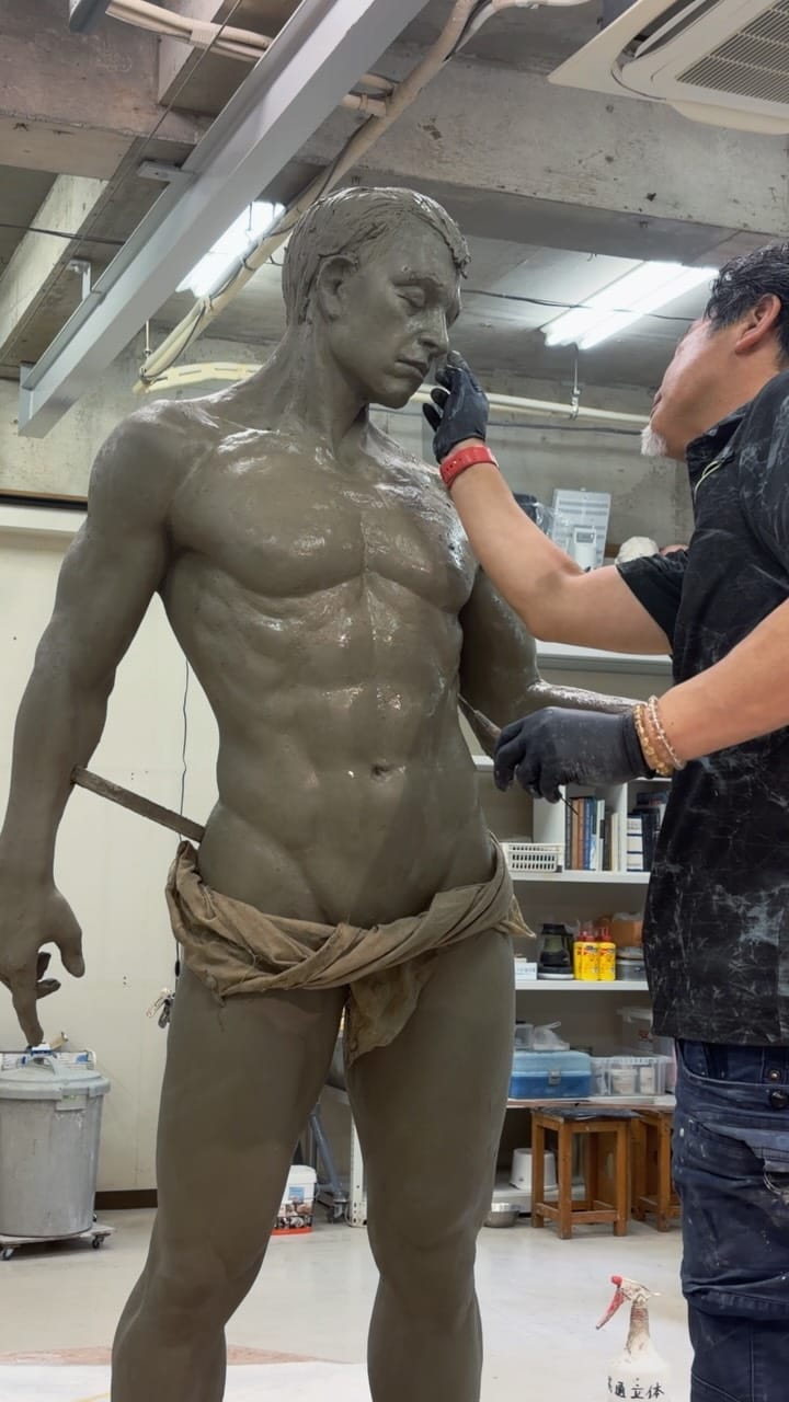 Post 4 by Hironori Kiyoshima on Instagram (video)