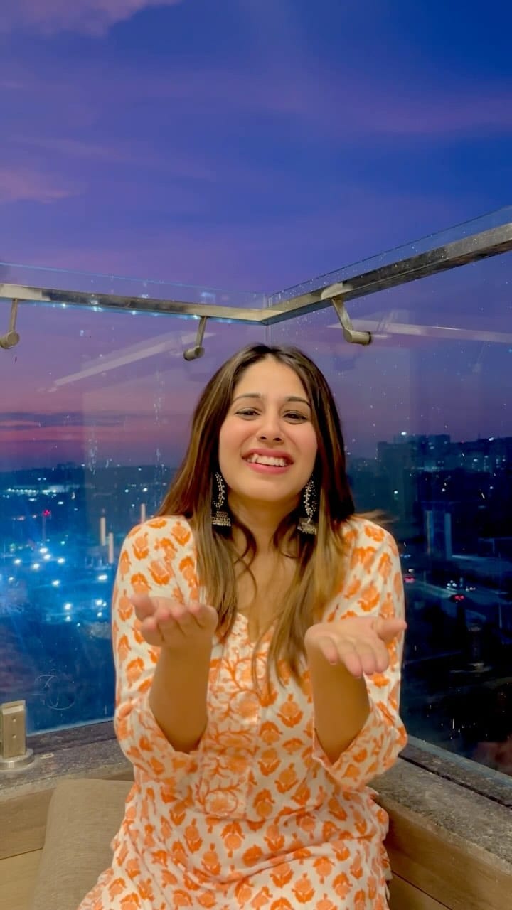 Post 10 by Madhura Mohod on Instagram (video)