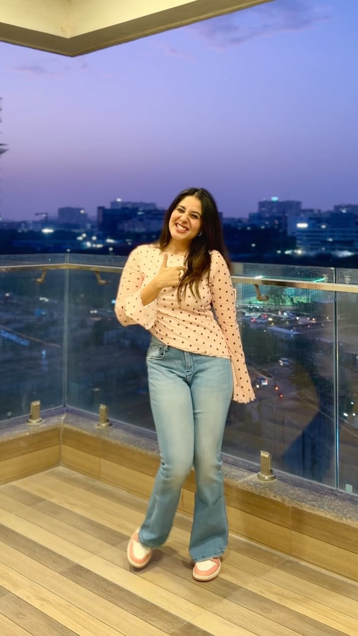 Post 3 by Madhura Mohod on Instagram (video)