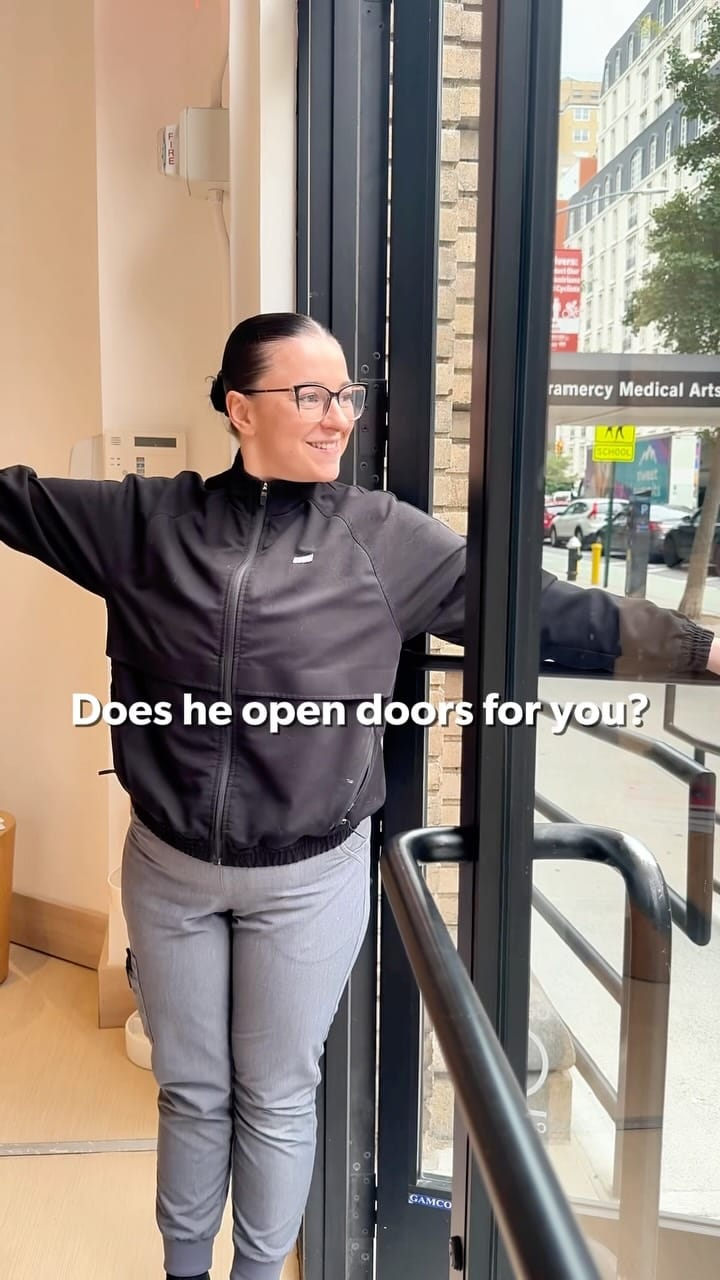 Post 1 by Small Door Veterinary on Instagram (video)