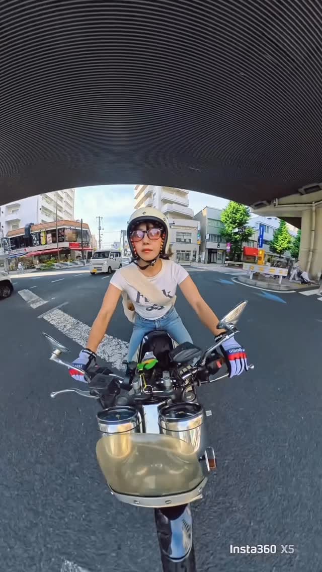 Post 7 by Naaami M on Instagram (video)