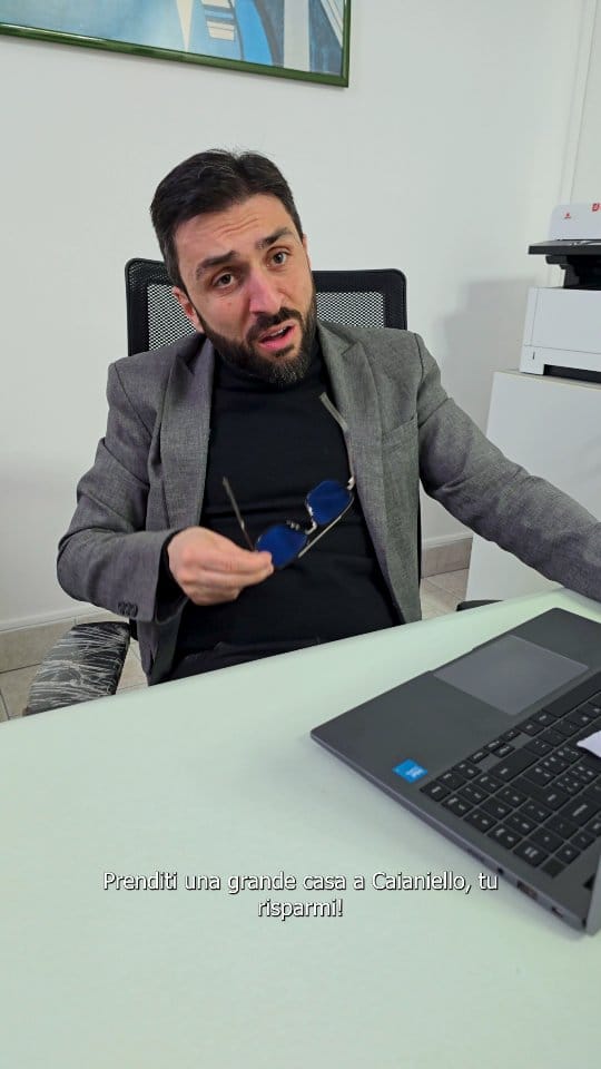 Post 10 by Paco De Rosa on Instagram (video)