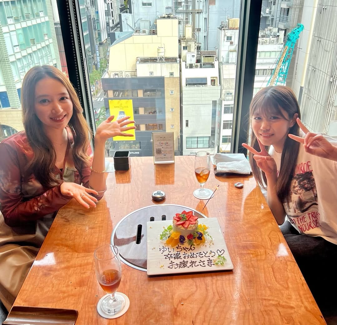 Post 3 by 佐藤詩織 shiori sato on Instagram (carousel)