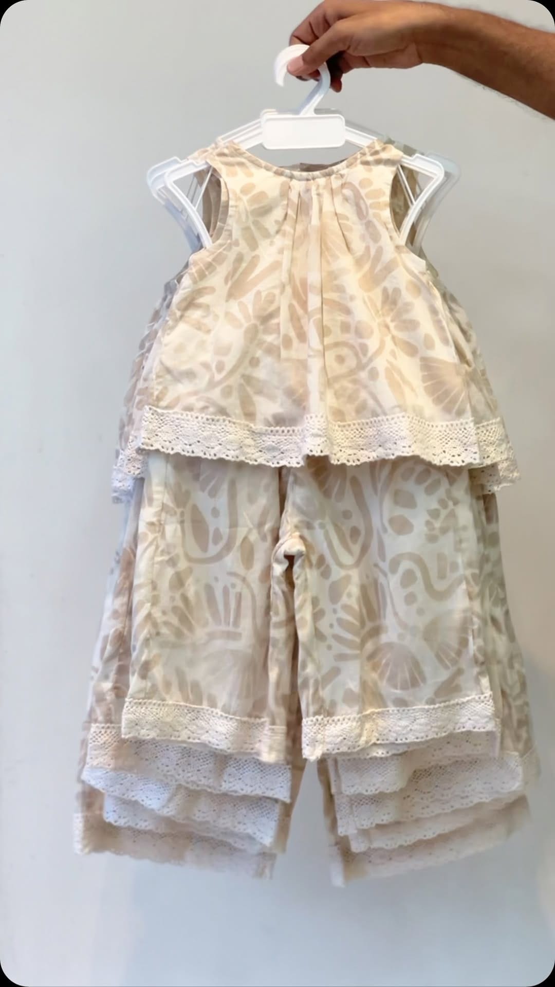 Post 3 by FOR MOMS KIDS STORE on Instagram (video)