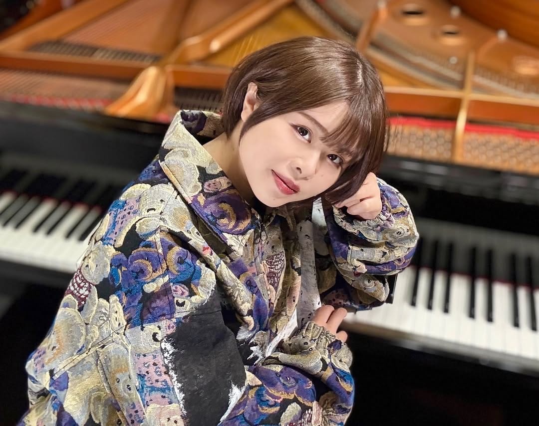 Post 8 by りほピアノ🎹🐹 on Instagram (carousel)