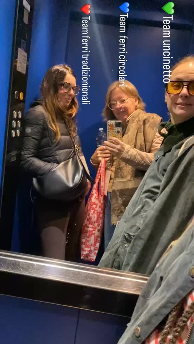 Post 1 by maninmaglia | Negozio online di filati on Instagram (video)