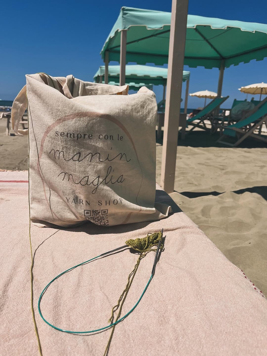 Post 8 by maninmaglia | Negozio online di filati on Instagram (image)