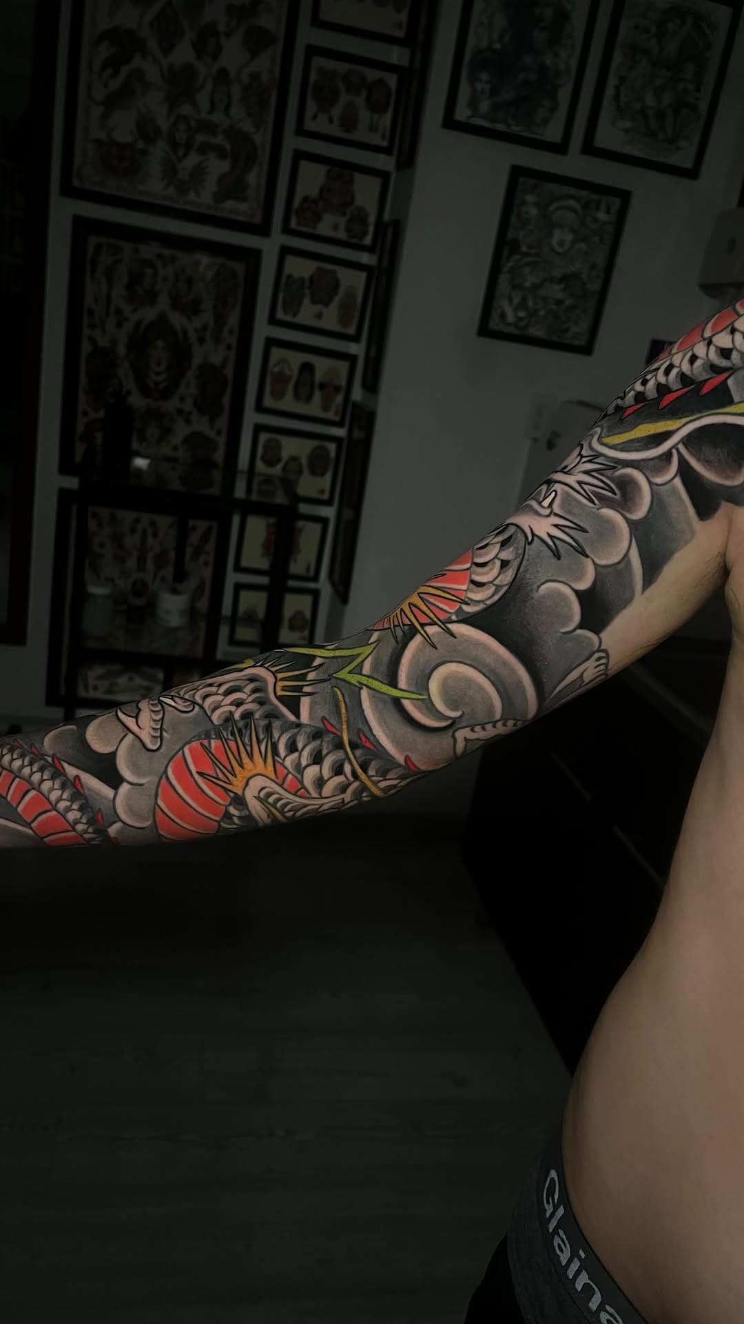 Post 9 by 𝕾𝖙𝖆𝖞 𝕲𝖔𝖑𝖉 𝕿𝖆𝖙𝖙𝖔𝖔 on Instagram (video)