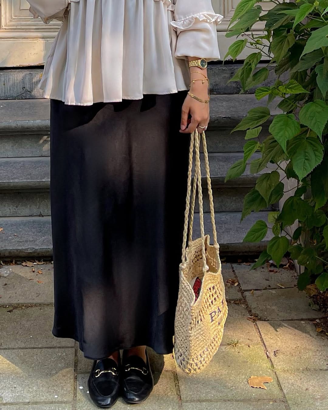 Post 9 by MODESTY BELOW THE KNEE ⵣ on Instagram (carousel)