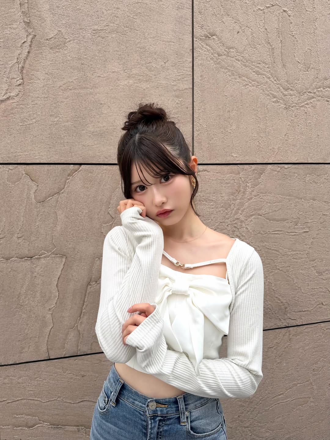 Post 5 by 百田彩夏 on Instagram (carousel)