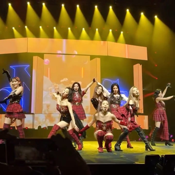 Post 4 by CHOU TZUYU (周子瑜) on Instagram (video)