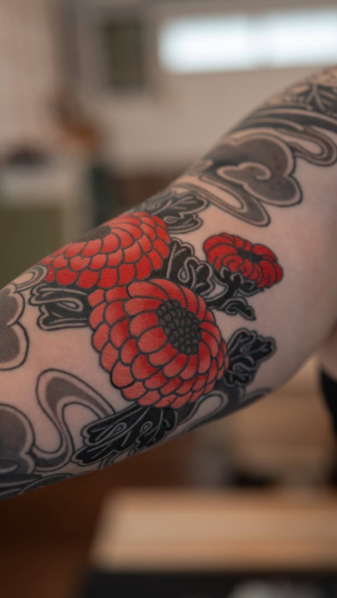 Post 3 by ✩ ✨🌼Mila Tattoos 🌼✨ ✩ on Instagram (video)