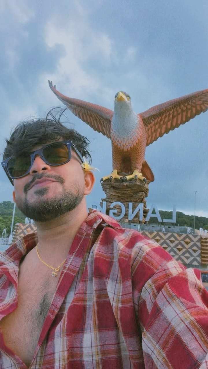 Post 7 by Sayakk Chakraborty on Instagram (video)
