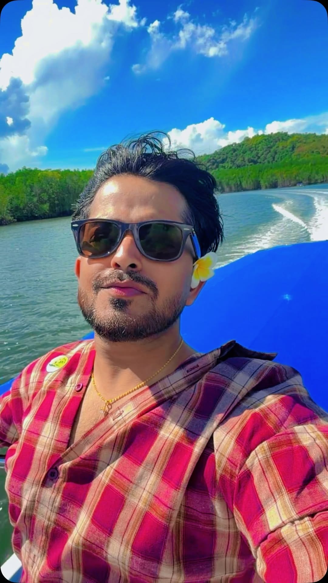 Post 1 by Sayakk Chakraborty on Instagram (video)