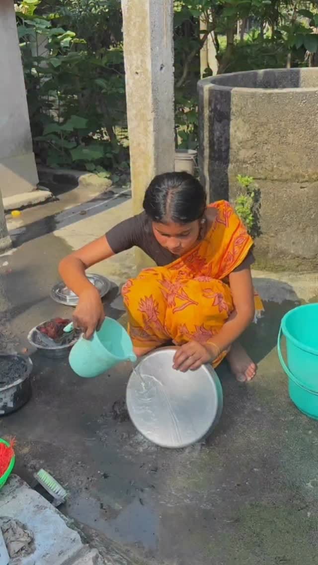 Post 5 by Comedian Suresh on Instagram (video)