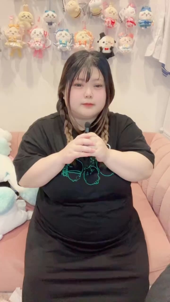 Post 5 by ちゅら☆もか on Instagram (video)