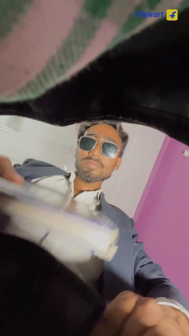 Post 6 by Mazelo on Instagram (video)