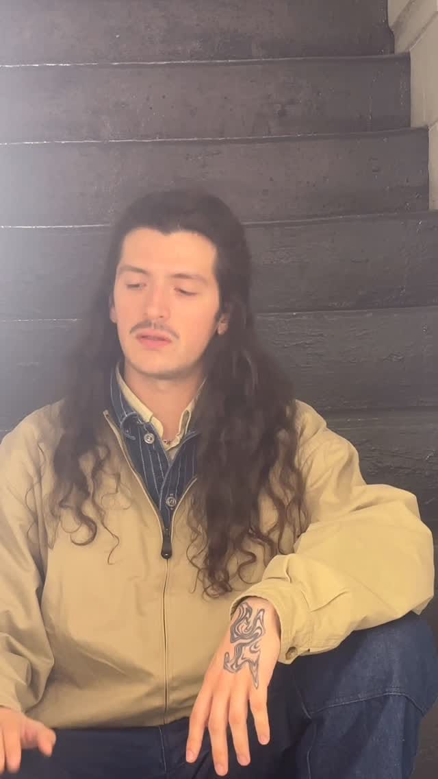 Post 10 by RIVER' on Instagram (video)