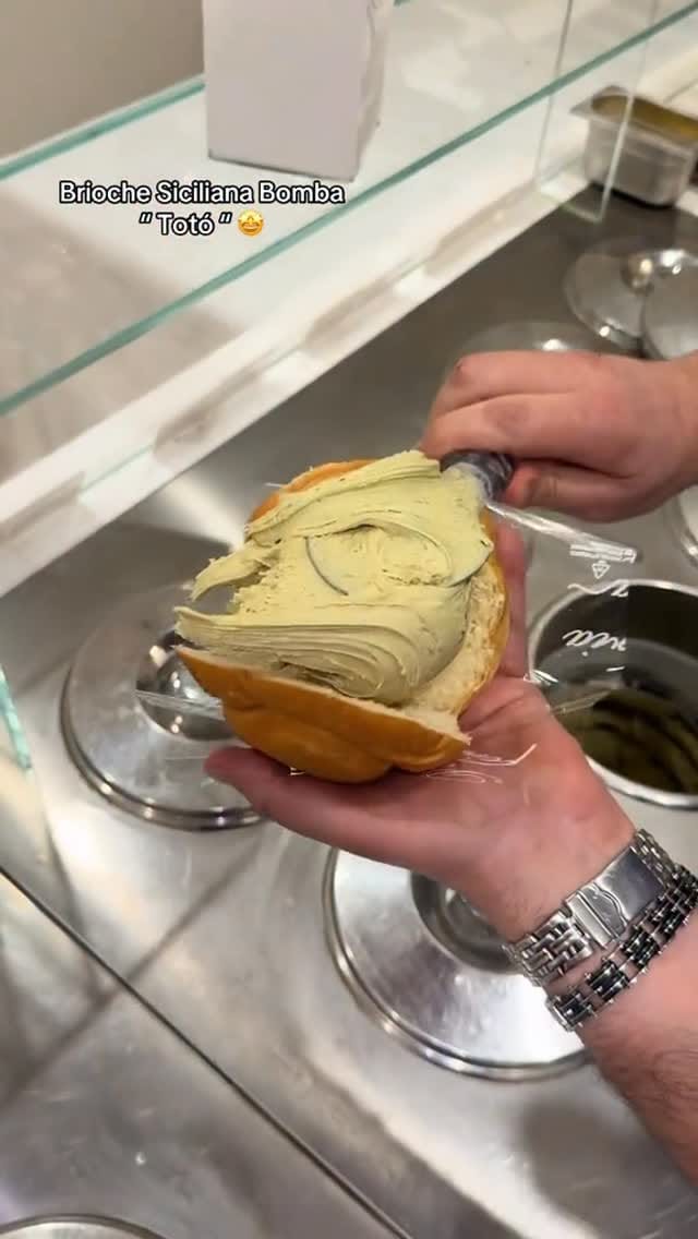 Post 3 by Luca Cacciaguerra on Instagram (video)