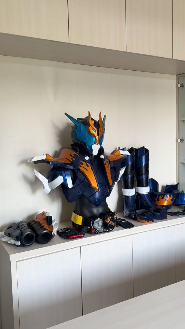 Post 7 by Zai Naru House cosplay on Instagram (video)
