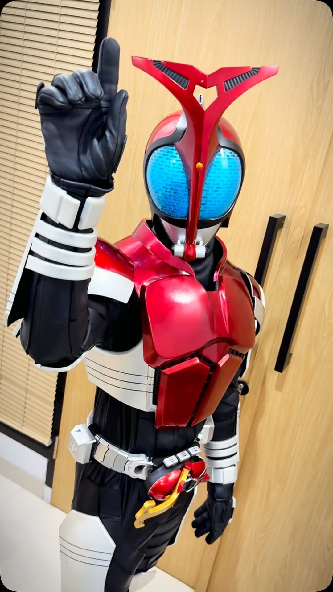 Post 5 by Zai Naru House cosplay on Instagram (video)