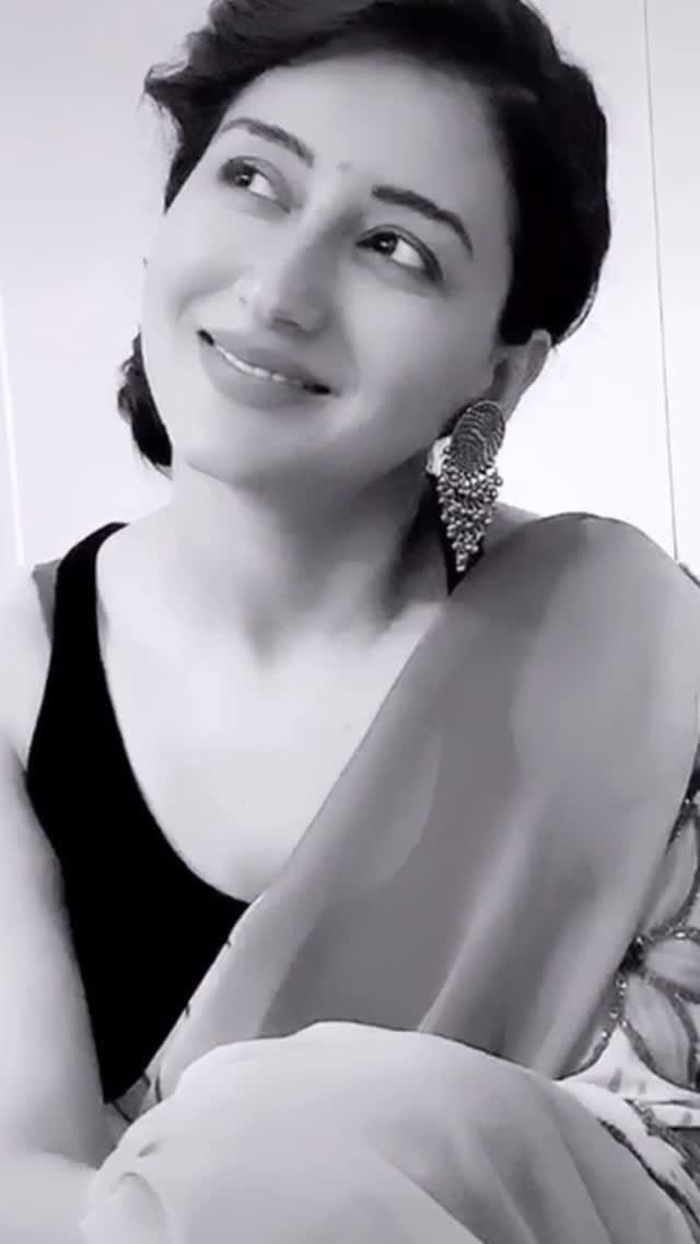 Post 1 by Priyanka Kandwal on Instagram (video)