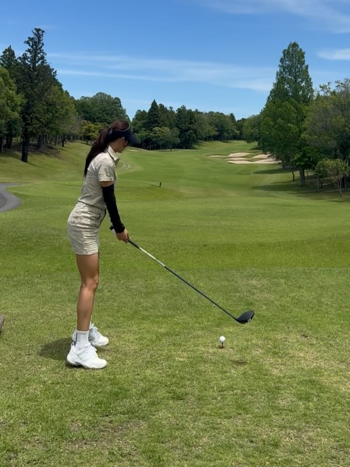 Post 7 by 🌸AYANO GOLF ／美スイング⛳️ on Instagram (carousel)