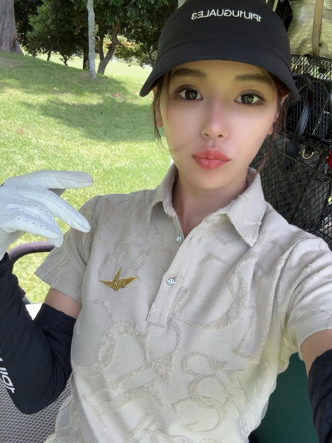 Post 8 by 🌸AYANO GOLF ／美スイング⛳️ on Instagram (carousel)
