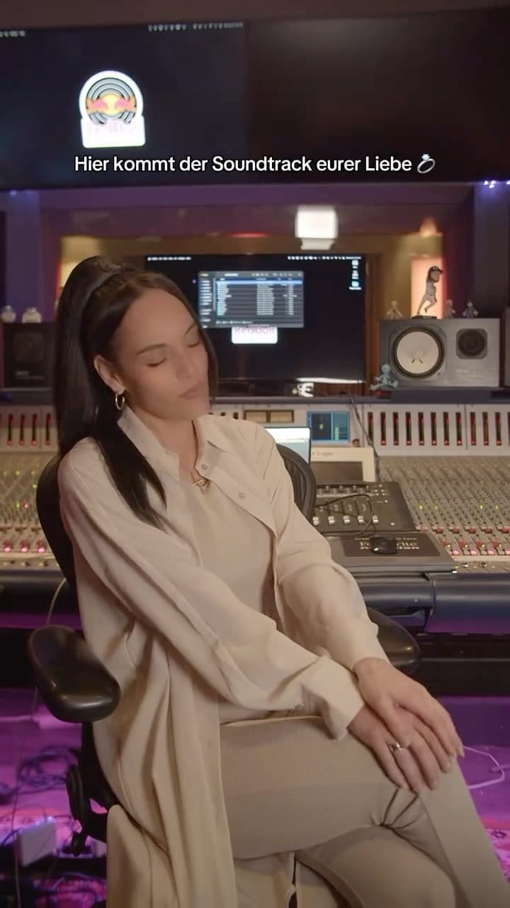Post 6 by Jenny Marsala on Instagram (video)