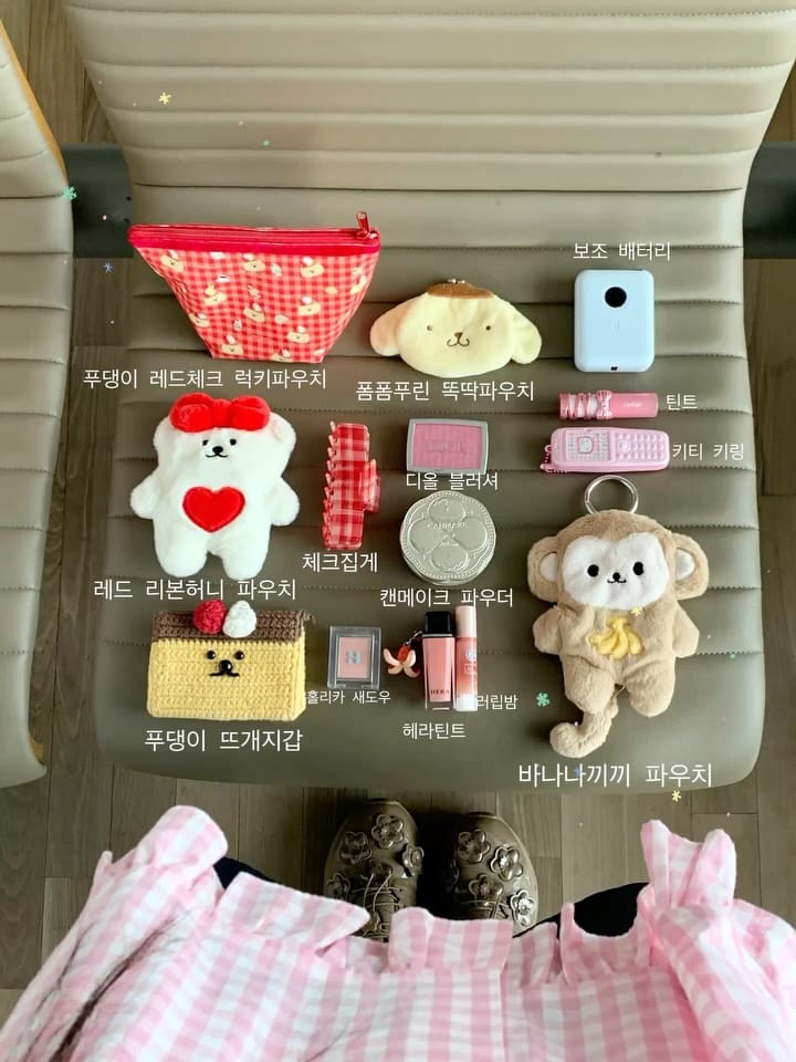 Post 2 by 젤리랜드공식계정*:.｡.♡.｡.:*･゜ﾟ･* on Instagram (carousel)