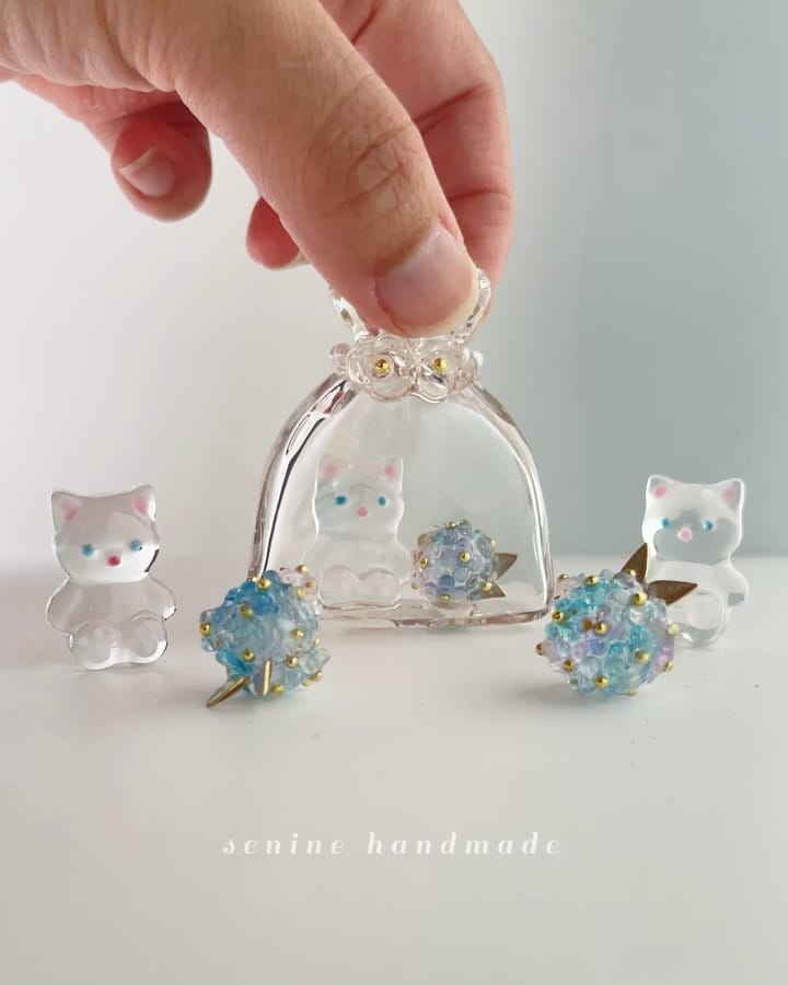 Post 3 by ❀ 𝓼𝓮𝓷𝓲𝓷𝓮 ❀ セニネ on Instagram (carousel)
