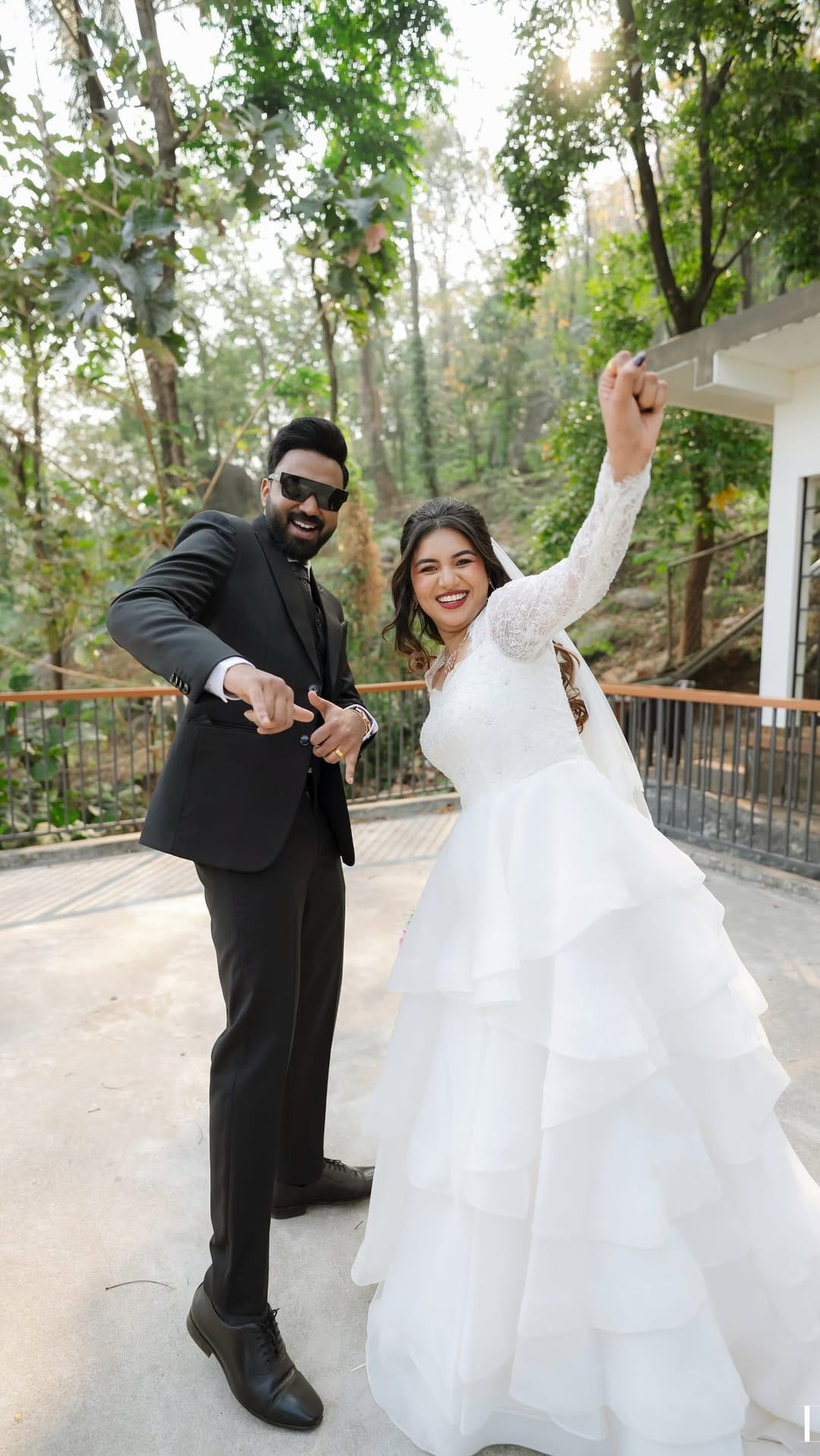 Post 3 by Drishya Weddings ™ on Instagram (video)