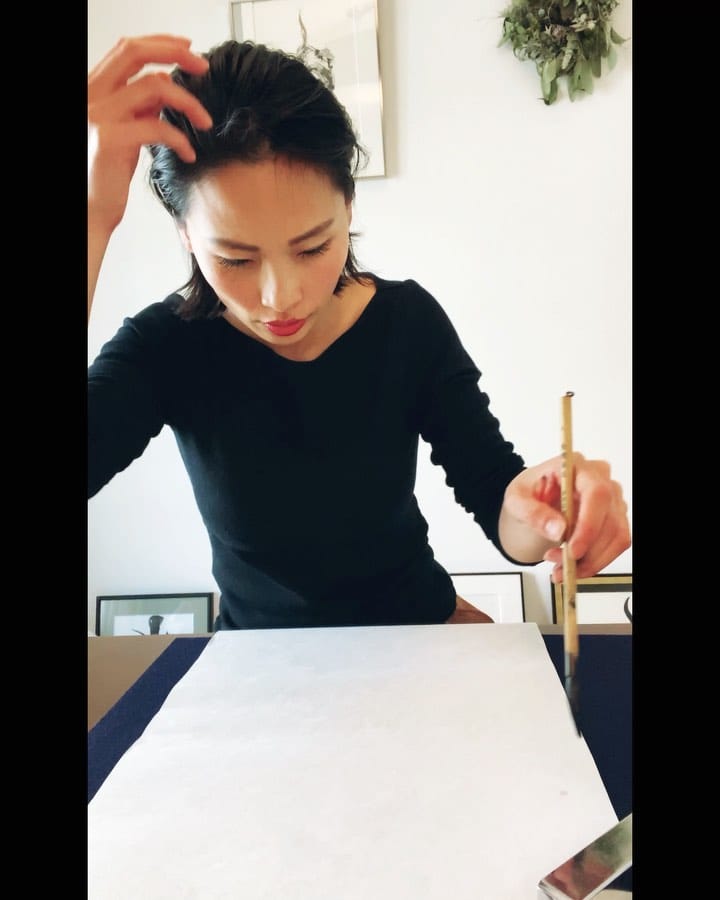 Post 10 by 岸本真依Ai Kishimoto/書家アーティスト on Instagram (carousel)