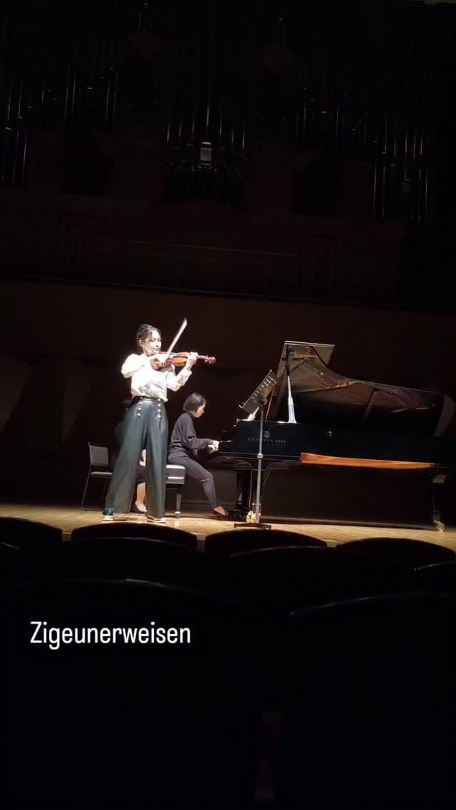 Post 8 by Mayuko Kamio 神尾真由子 on Instagram (video)