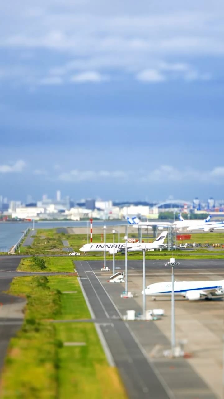 Post 2 by Miniature Tokyo on Instagram (video)