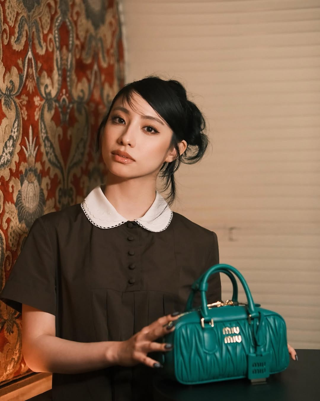 Post 10 by KANON 新しい学校のリーダーズ on Instagram (carousel)