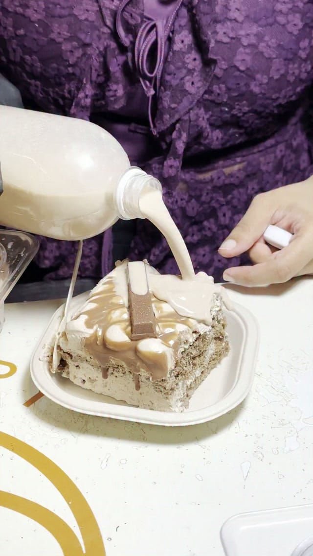 Post 6 by Therapy Dessert Cart on Instagram (video)