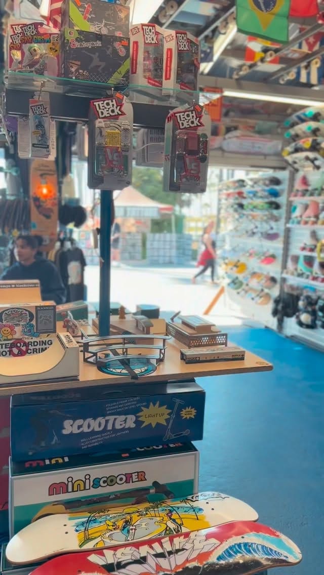 Post 8 by Venice Skateboarding Stuff on Instagram (video)