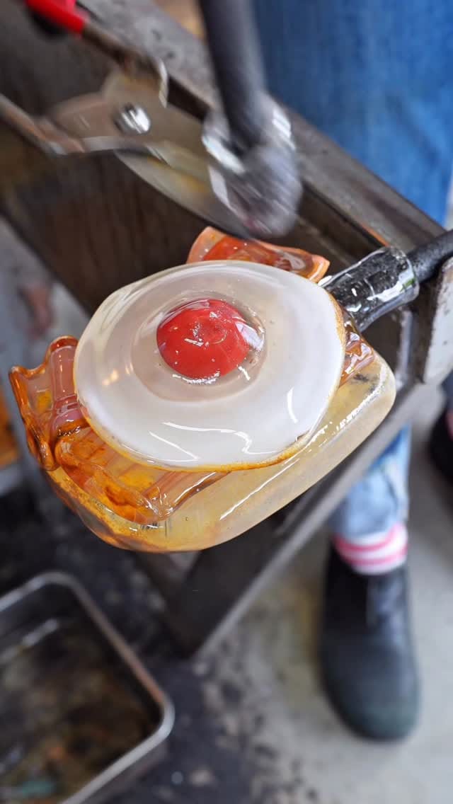 Post 3 by Miwa Ito on Instagram (video)