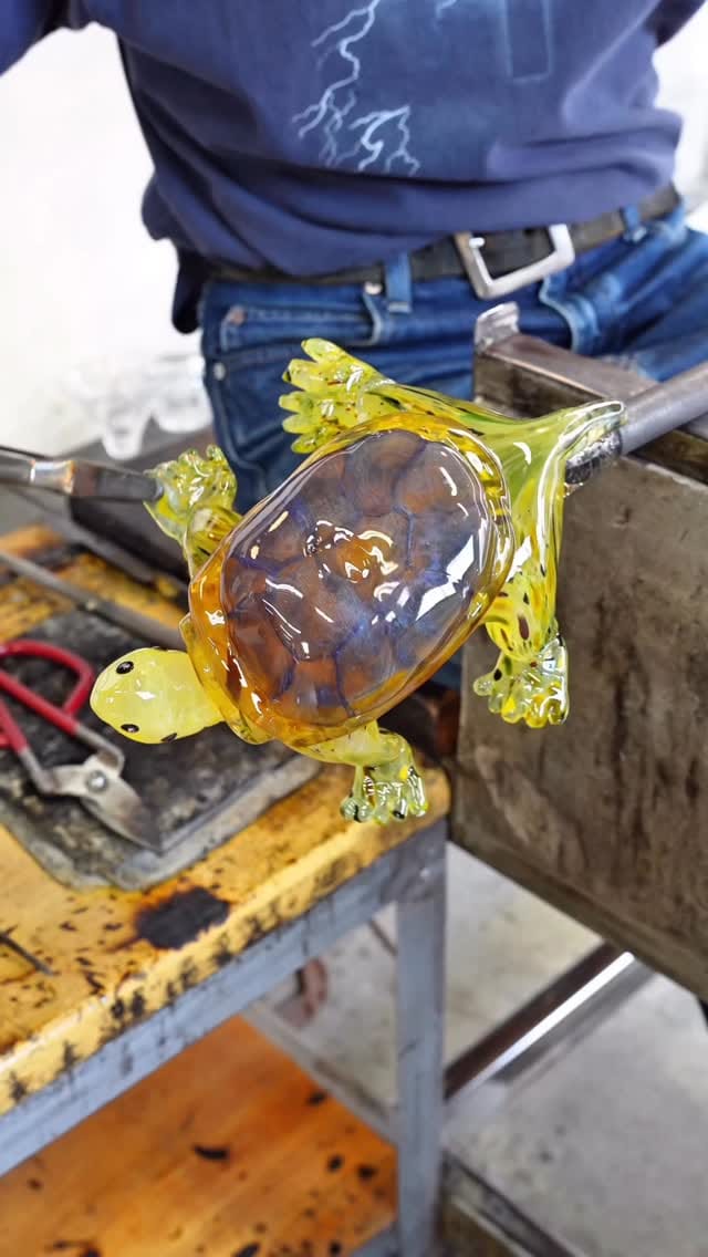 Post 9 by Miwa Ito on Instagram (video)