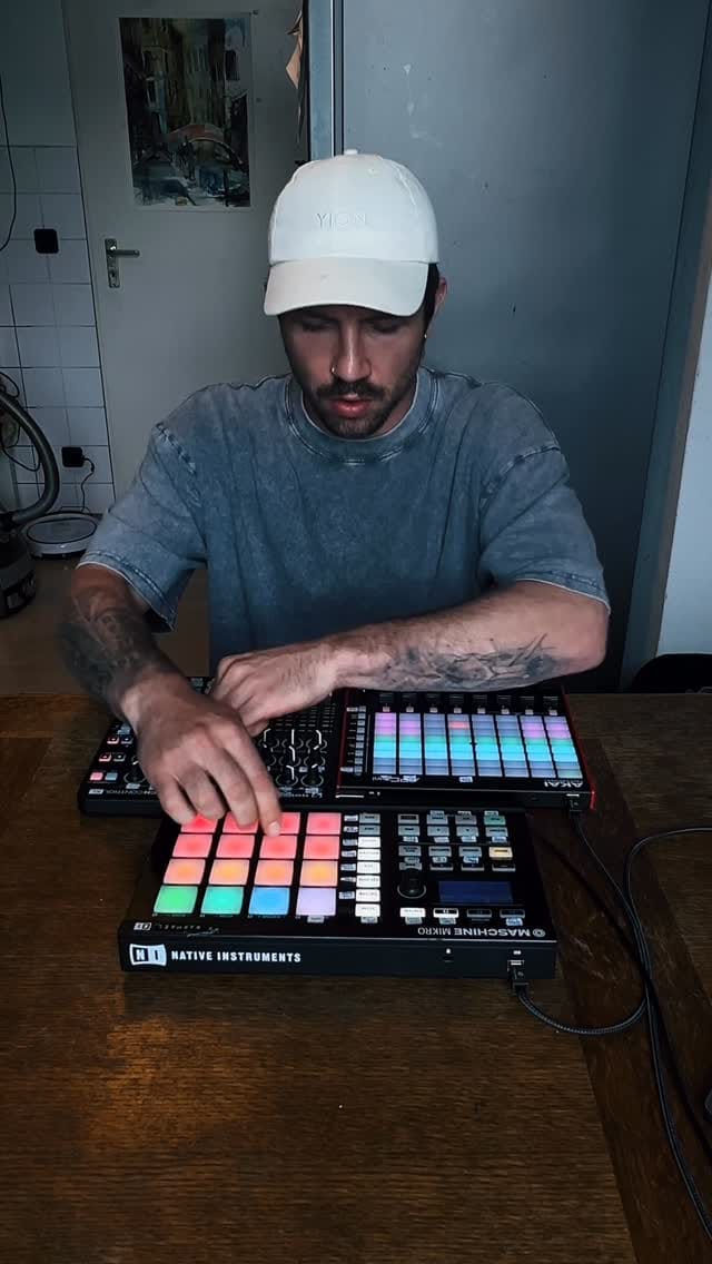 Post 1 by Felix Raphael on Instagram (video)