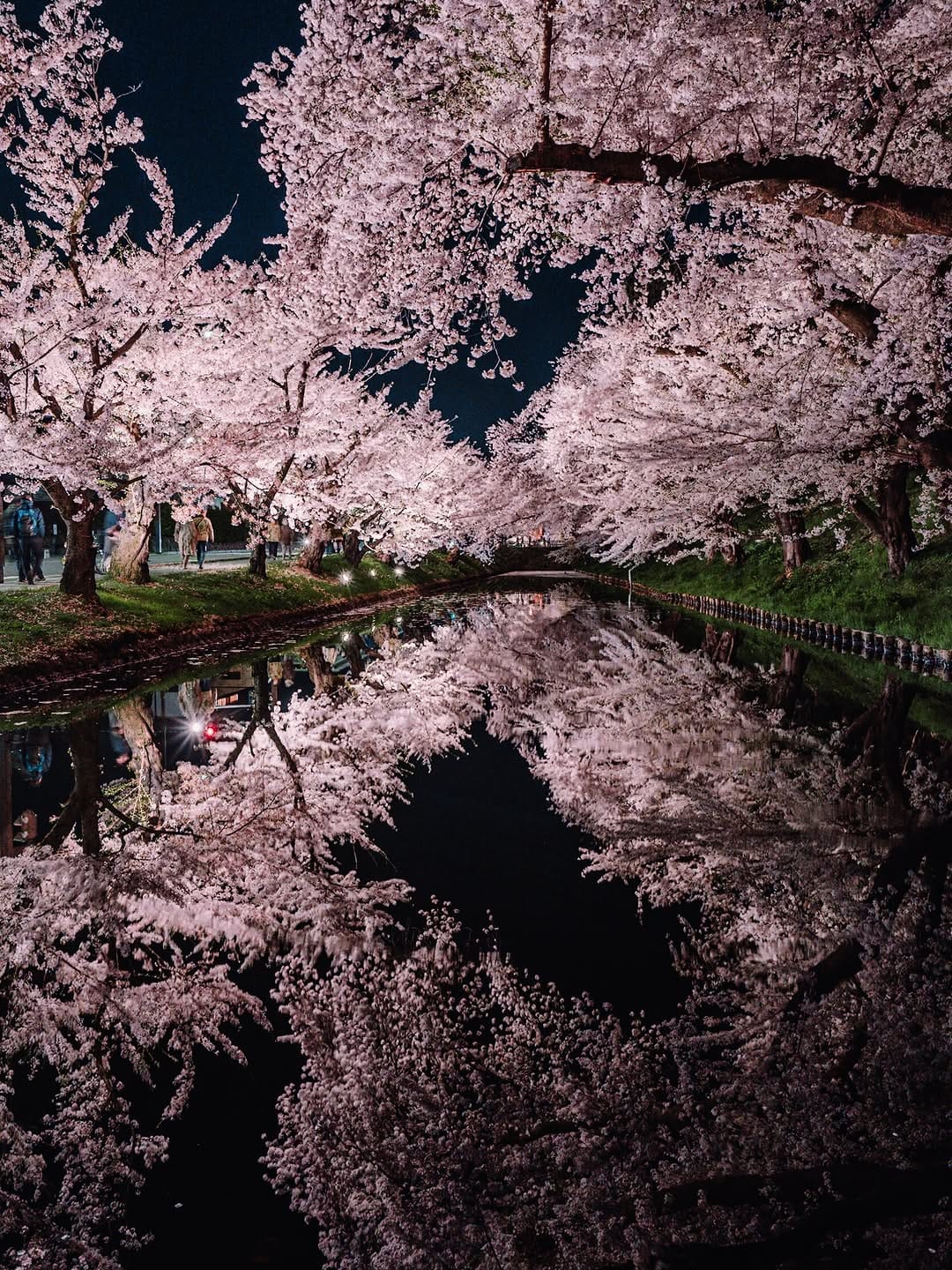 Post 6 by TOKYO.IG on Instagram (carousel)
