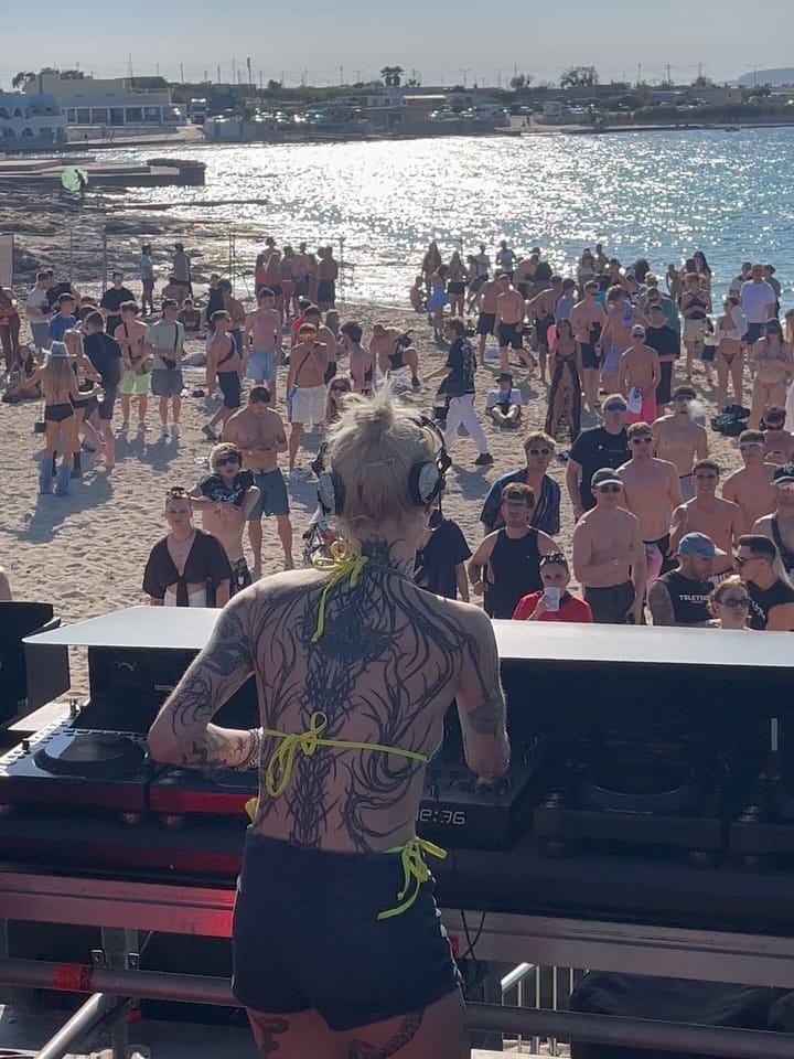 Post 2 by Mario Vintrici on Instagram (carousel)