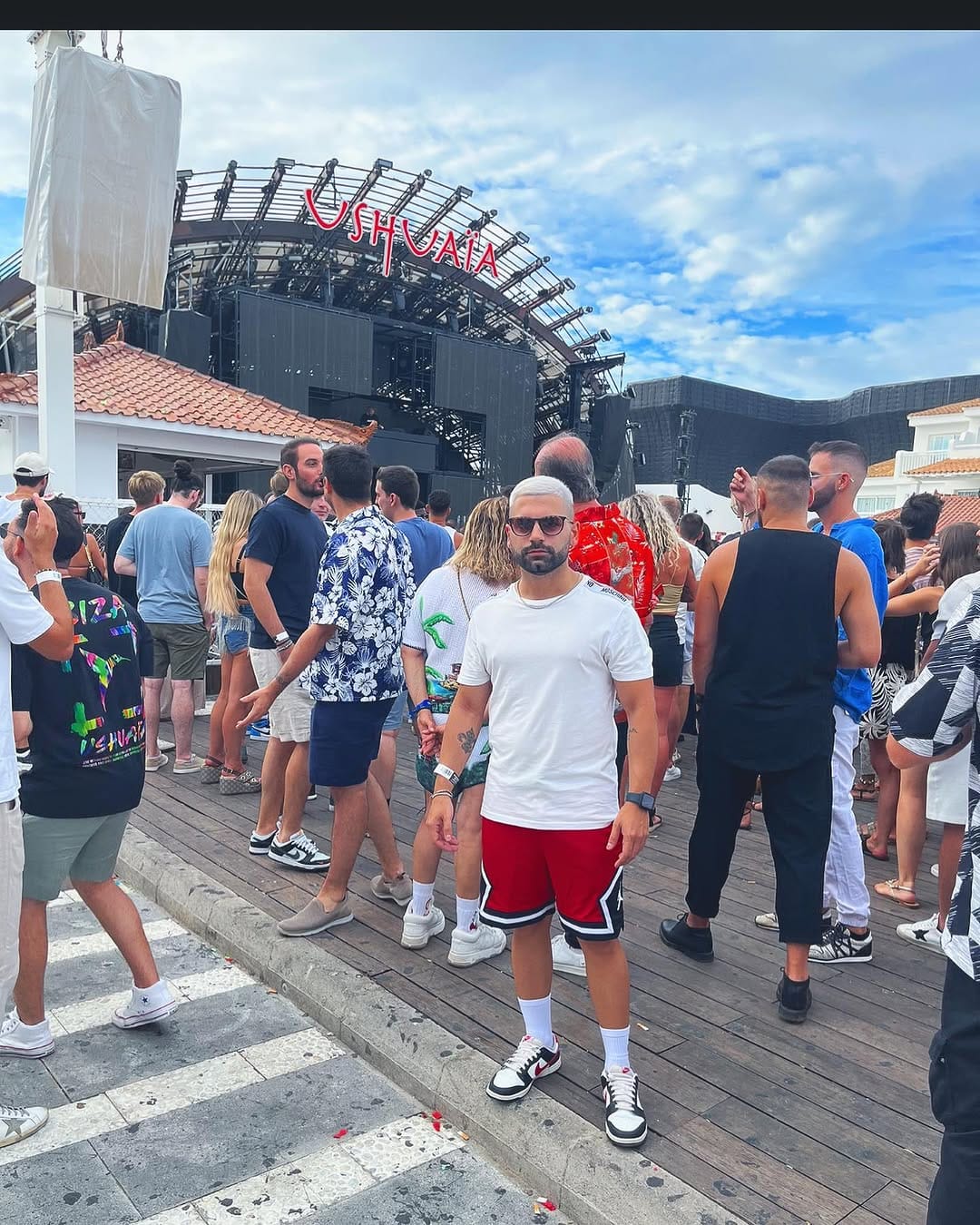Post 6 by Mario Vintrici on Instagram (carousel)