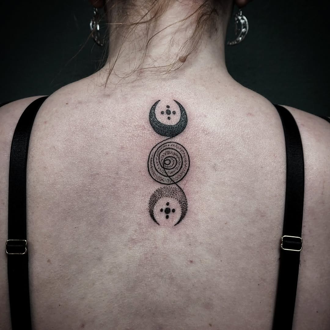 Post 3 by Veronica Tascheri ● Mandala Tattoos on Instagram (image)