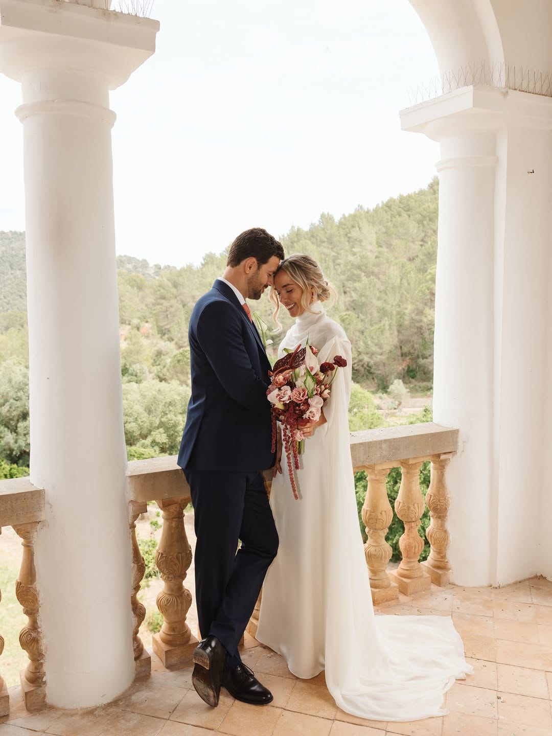 Post 1 by WEDDING PHOTO+FILM I VICKY & MARKUS on Instagram (carousel)