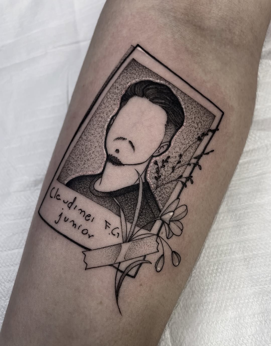 Post 7 by LUCKT TATTOO on Instagram (carousel)