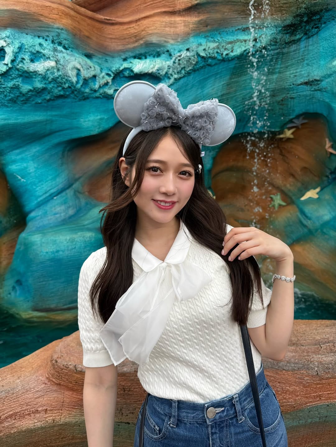 Post 1 by 谷本 安美 / 𝑨𝒎𝒊 𝑻𝒂𝒏𝒊𝒎𝒐𝒕𝒐 on Instagram (carousel)