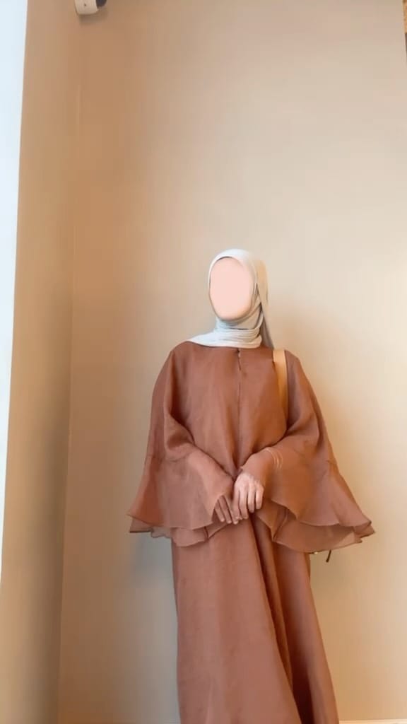 Post 2 by SAFFIYA'S on Instagram (video)
