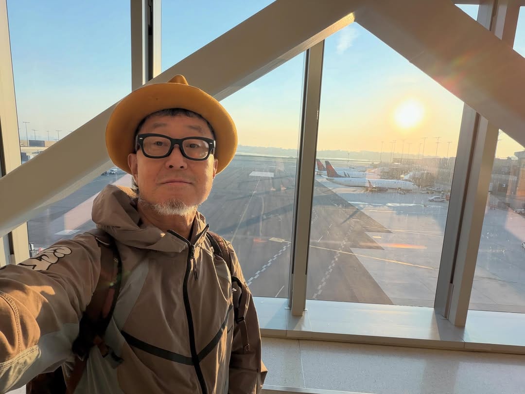 Post 6 by Senri Oe on Instagram (carousel)